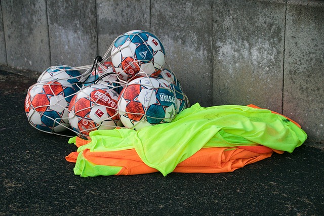 不满显得更 不满显得更